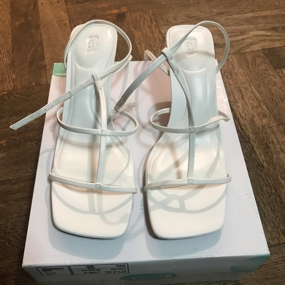 Women sandals